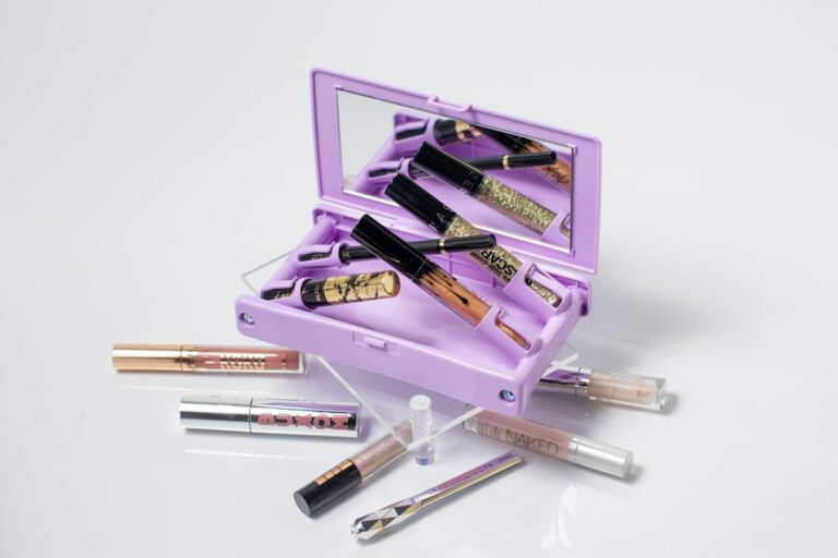 Transform Your Look with Innovative Cosmetic Accessories